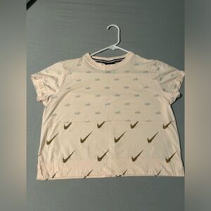 Women’s Nike crop top